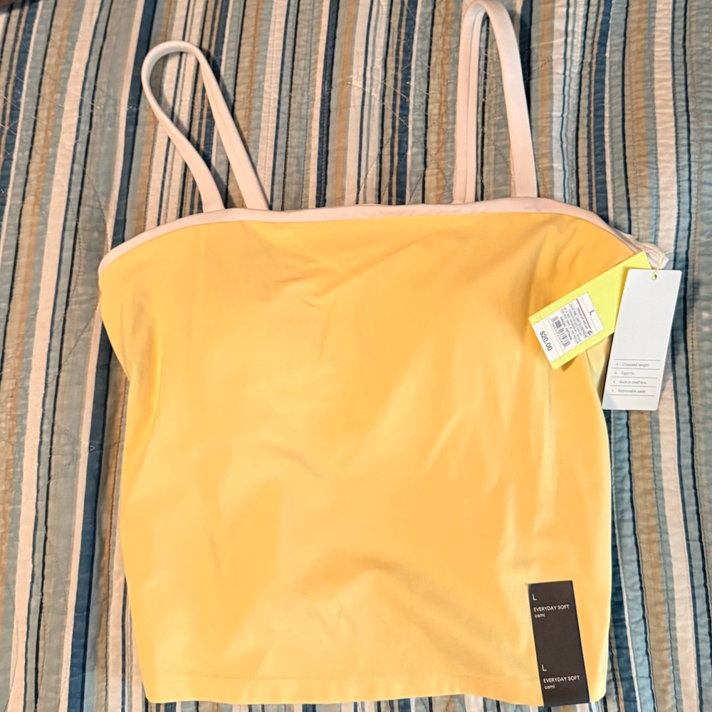 Women's Everyday Soft
Piped Cami Tank Top - All In Motion™ Yellow L, NWT